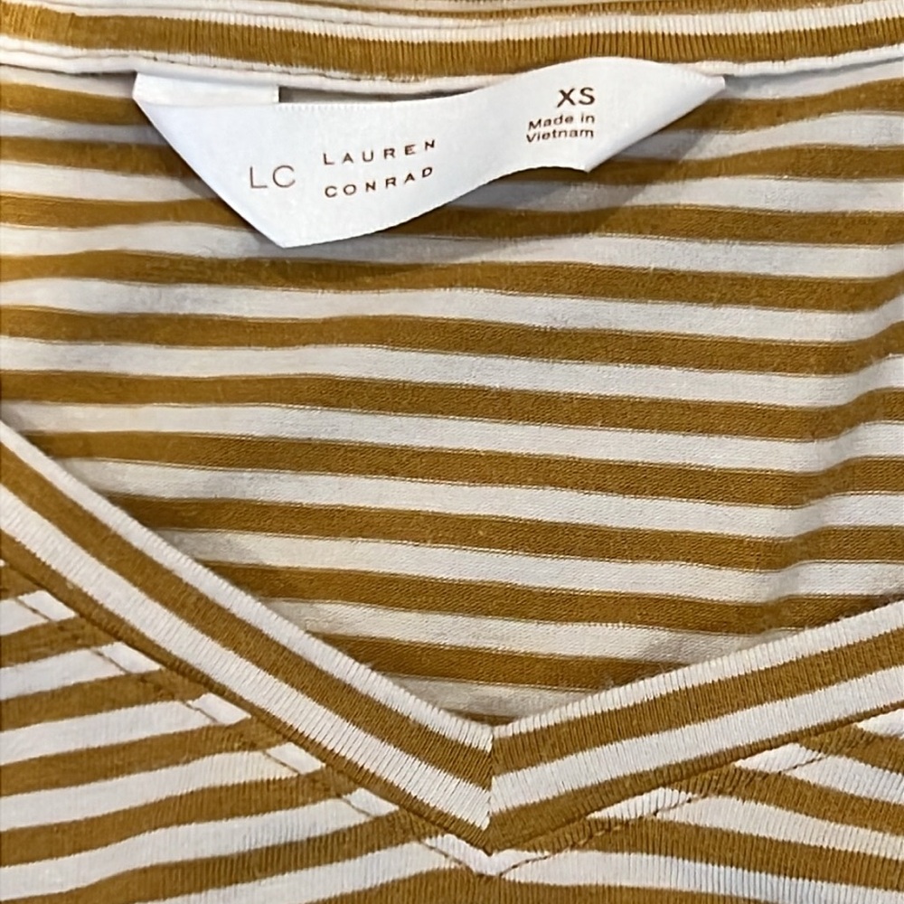 Lauren Conrad XS T-shirt Ruffle Short Sleeves Gold/Cream Striped - Picture 5 of 9